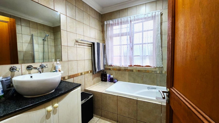 2 Bedroom Property for Sale in Pentagon Park Free State